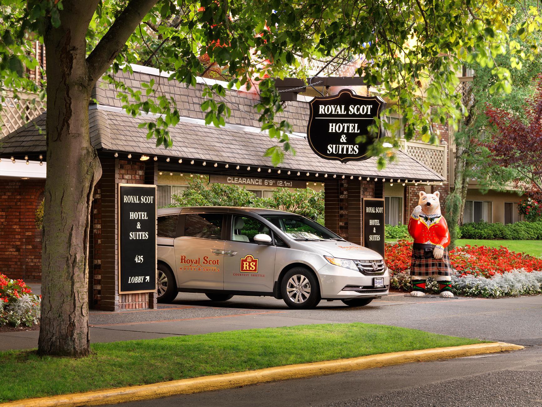 Royal Scot Hotel & Suites Victoria Exterior photo